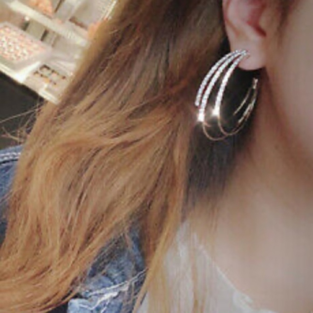 NEW 18k Gold Plated Hoop Earrings - Picture 5 of 5